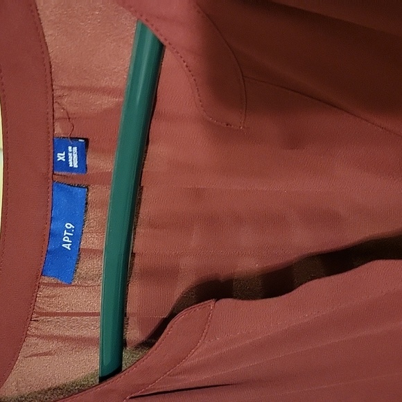 Women's Blouse - Picture 5 of 5